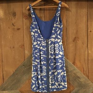 Low back blue and white dress